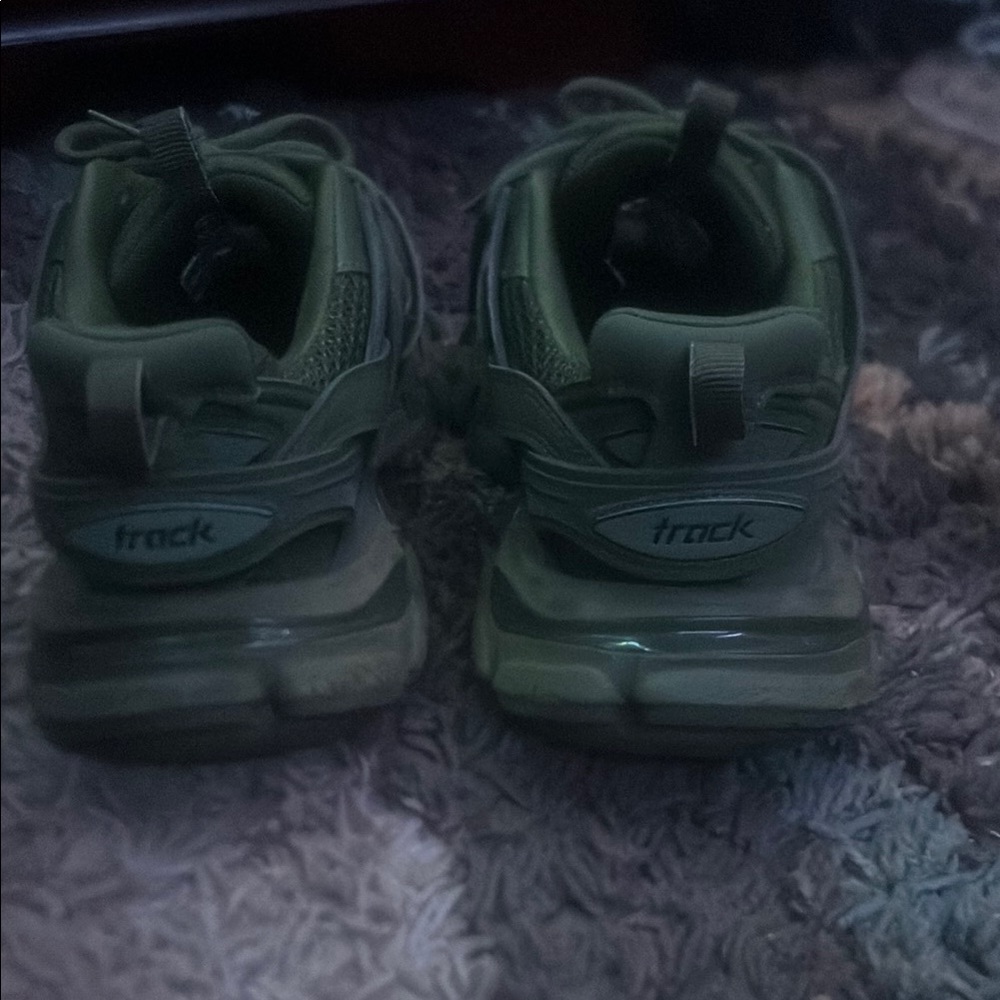 Balenciaga Green Sneakers - Picture 3 of 16